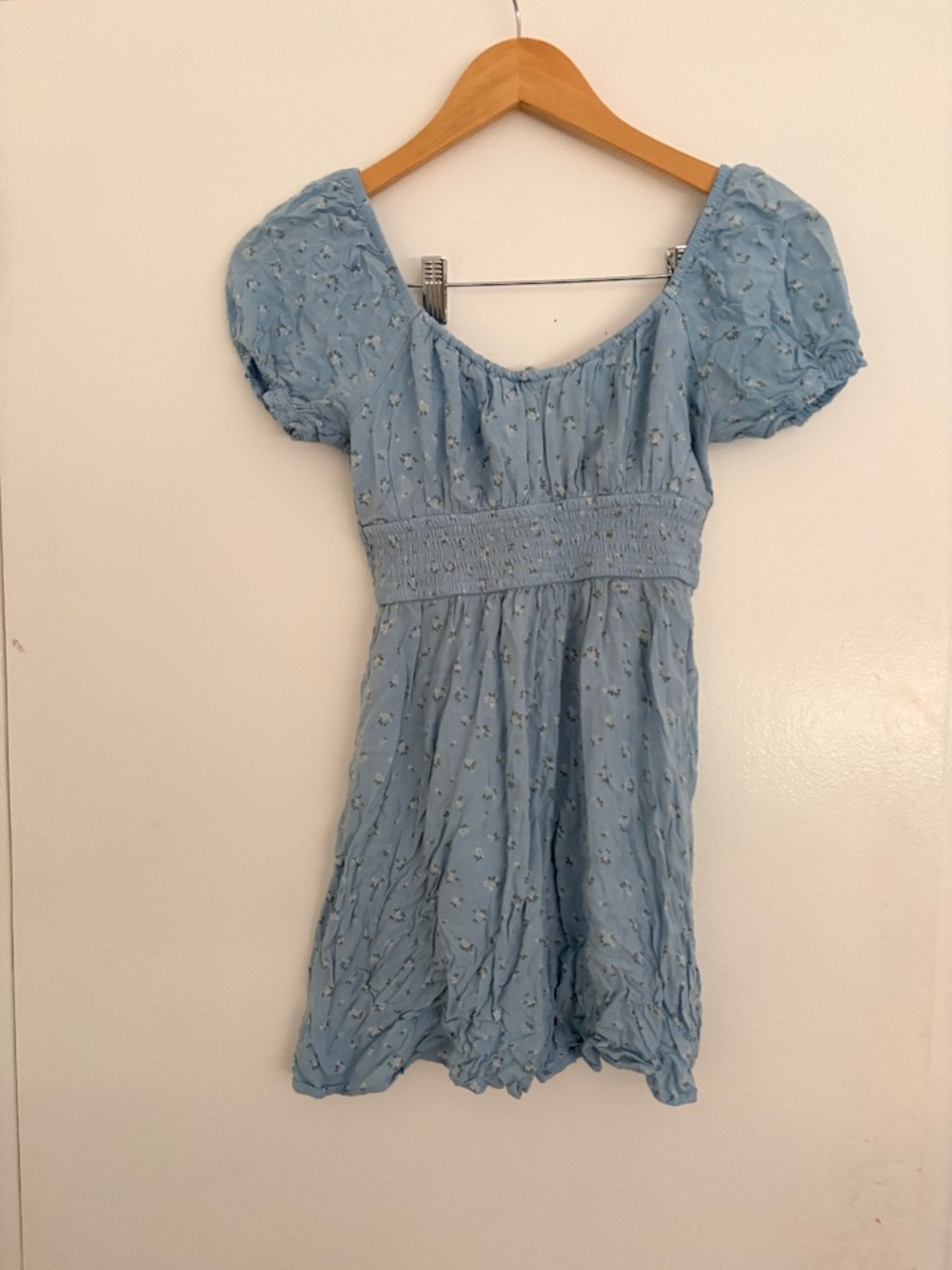 Cottagecore Hollister Dusty Blue Floral Smocked Mini Dress (S)